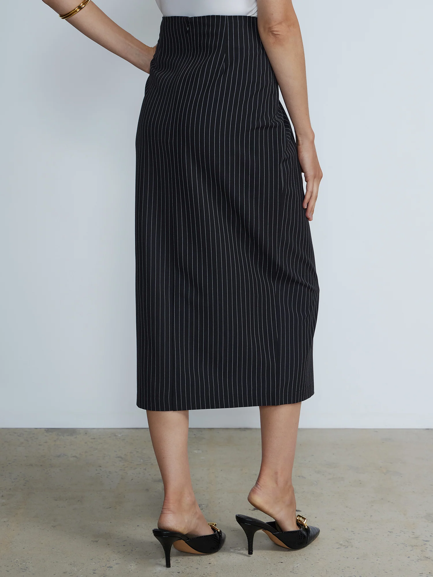Buttoned Fitted Straight Midi Skirt - Image 3